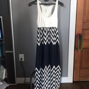 Blue & white chevron maxi dress - size small